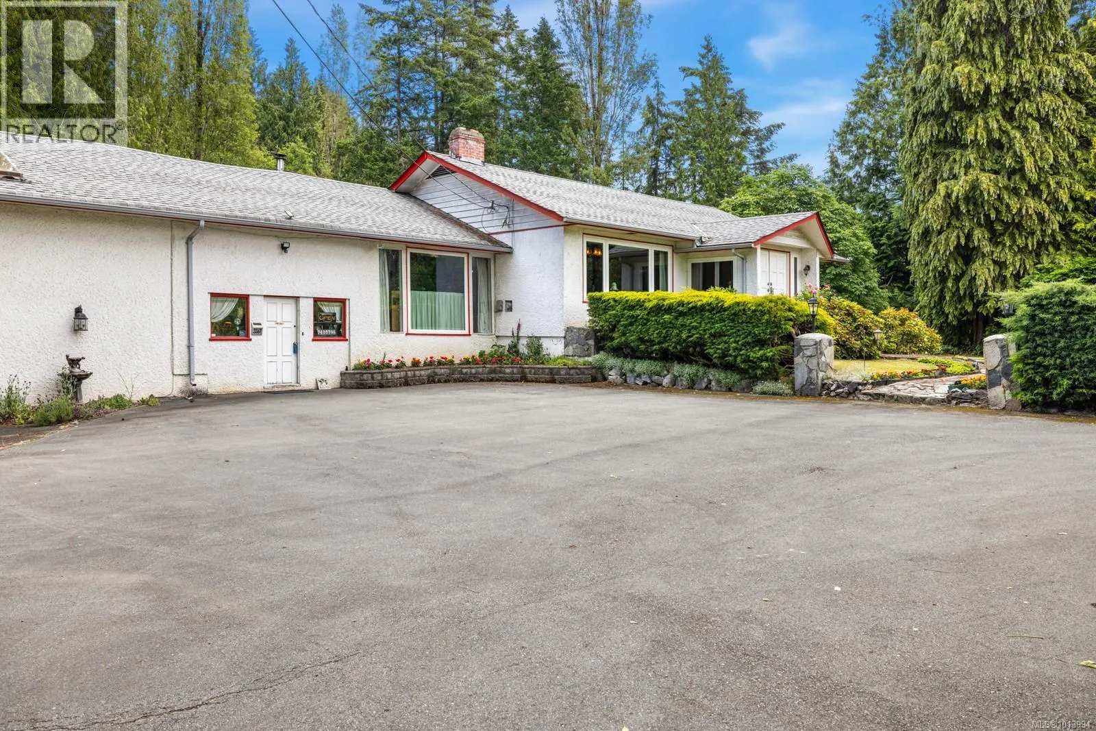 3367 Trans Canada Hwy