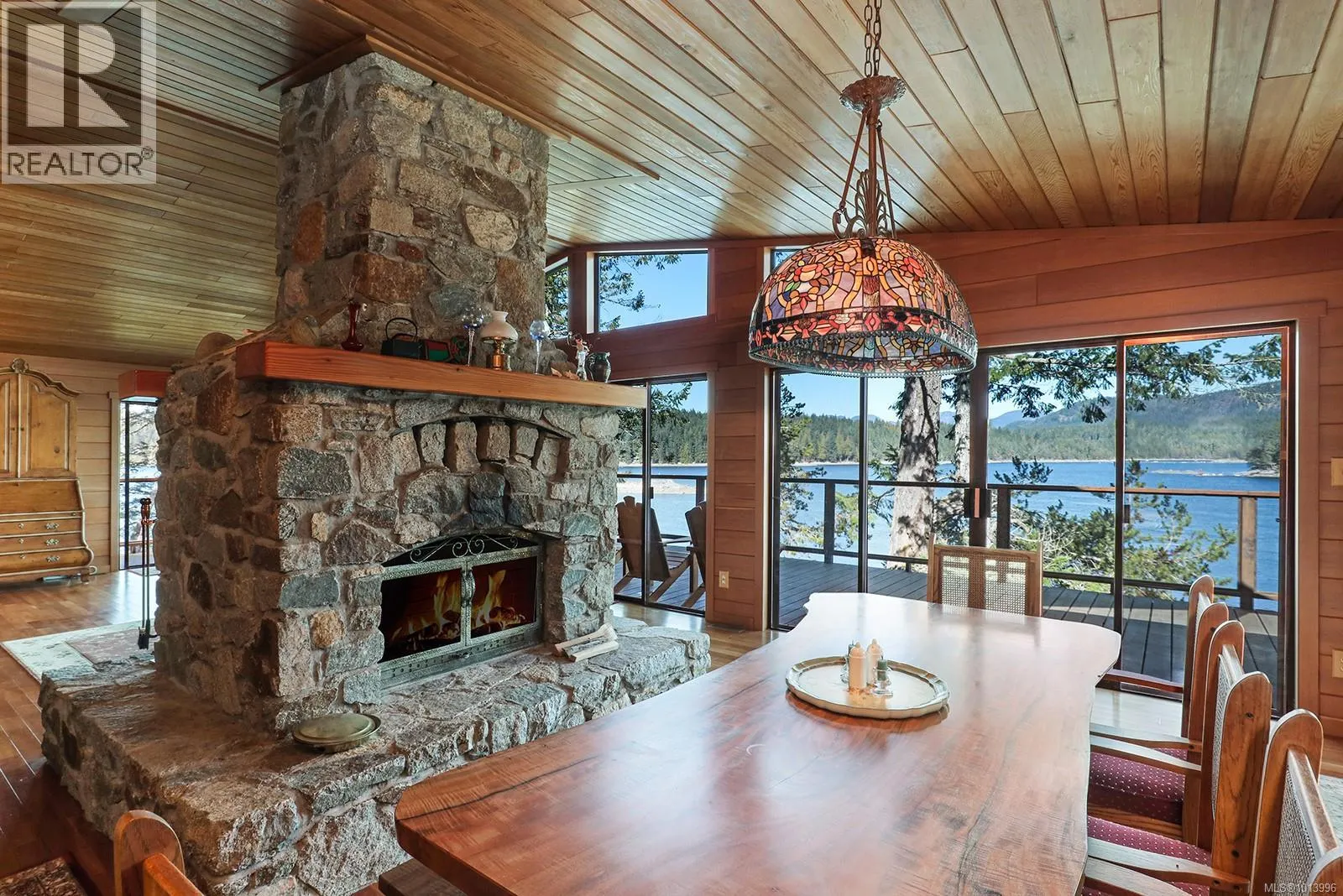 651 Gorge Harbour
