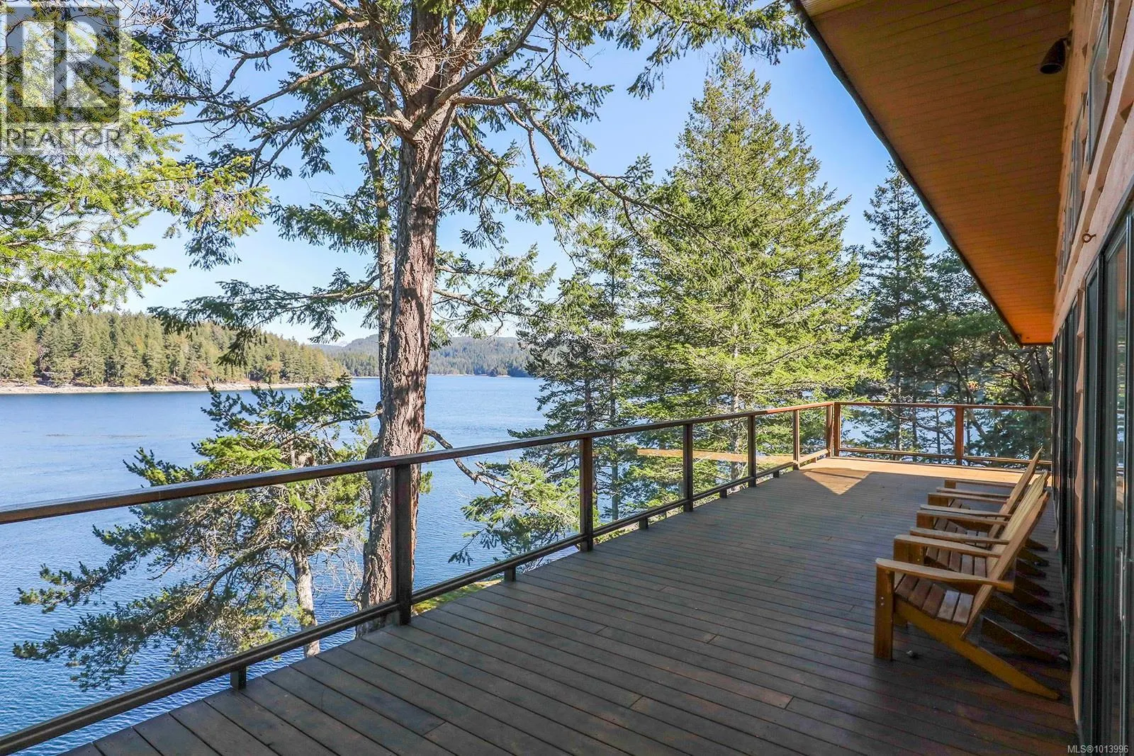 651 Gorge Harbour