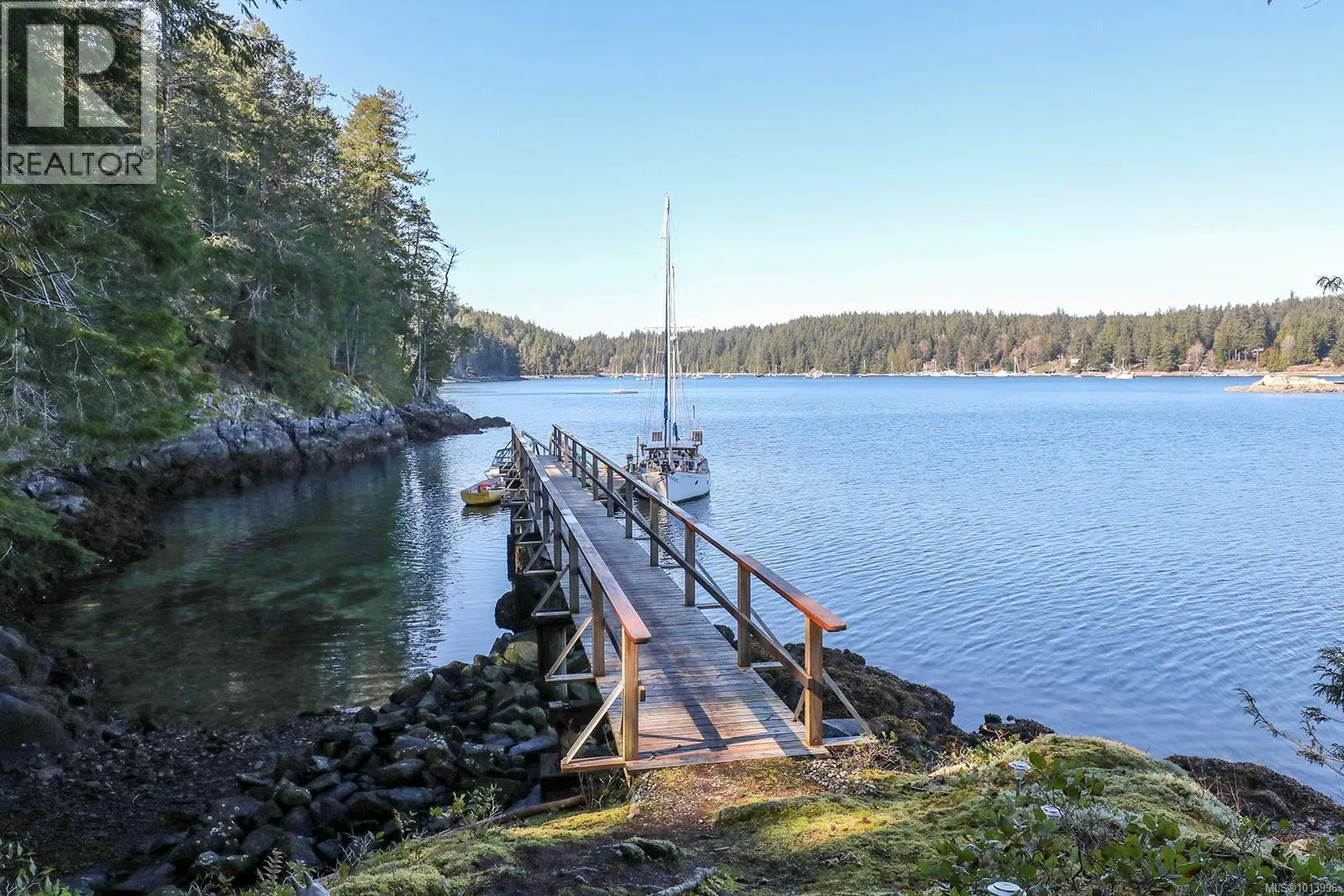 651 Gorge Harbour