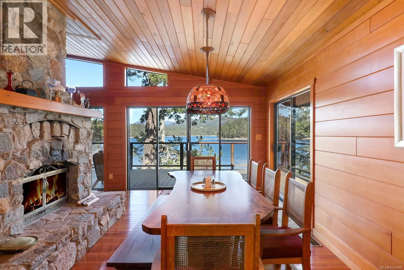 651 Gorge Harbour