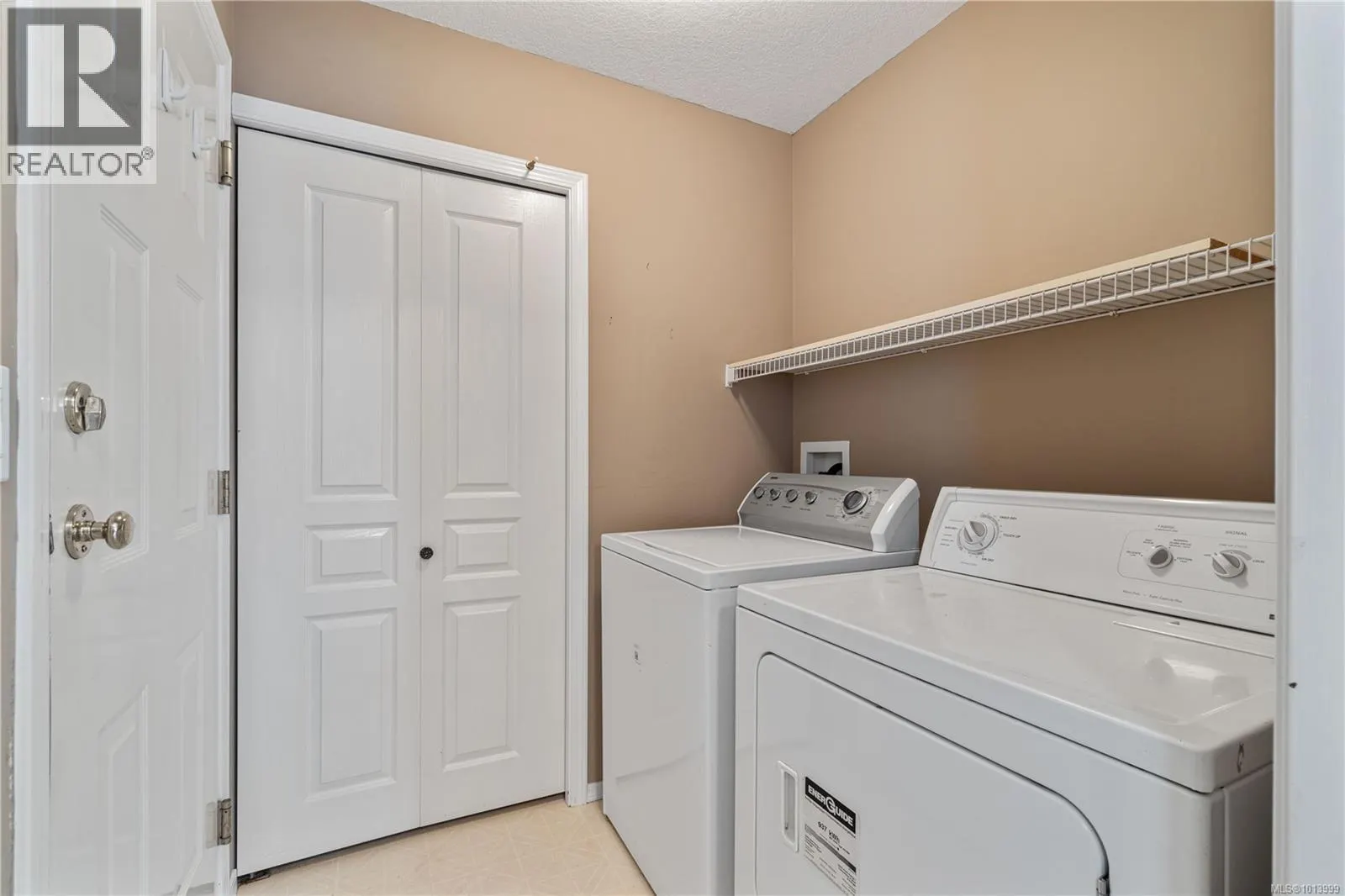 5213 Fox Pl