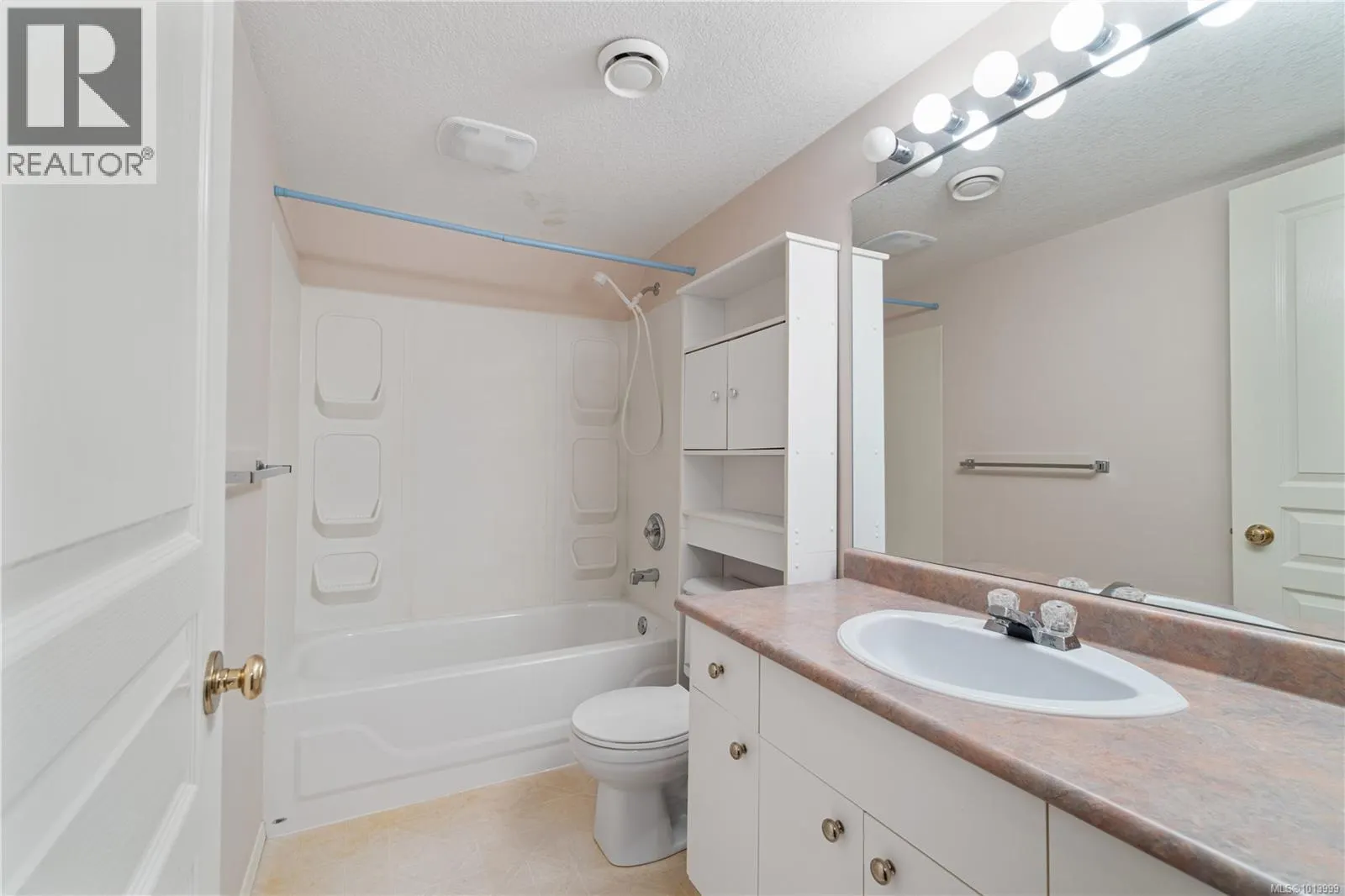 5213 Fox Pl