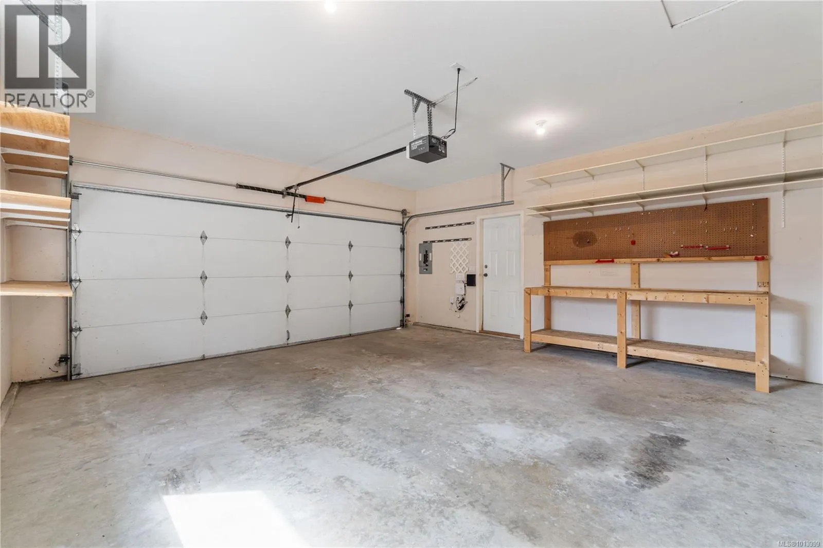 5213 Fox Pl