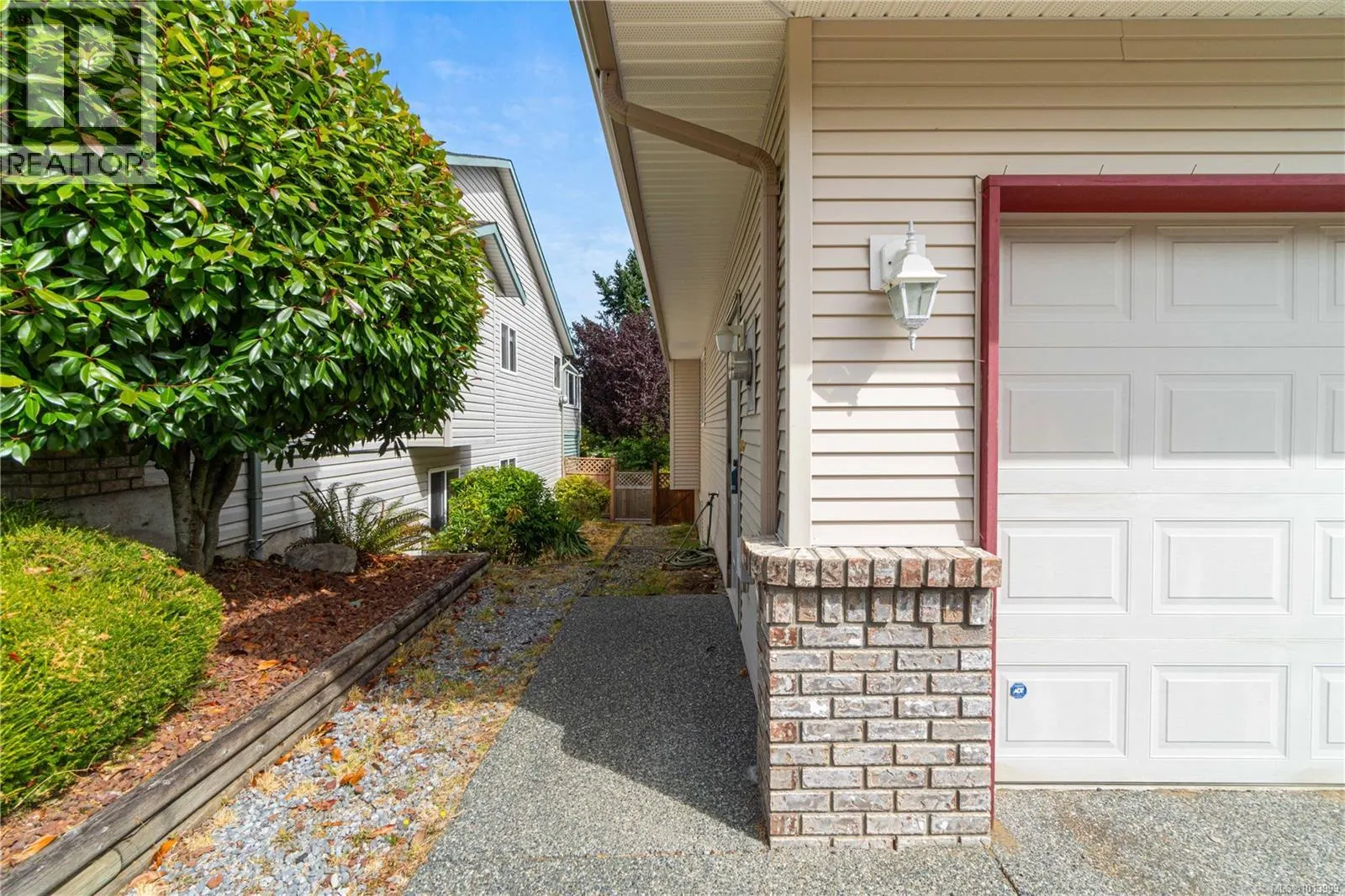 5213 Fox Pl