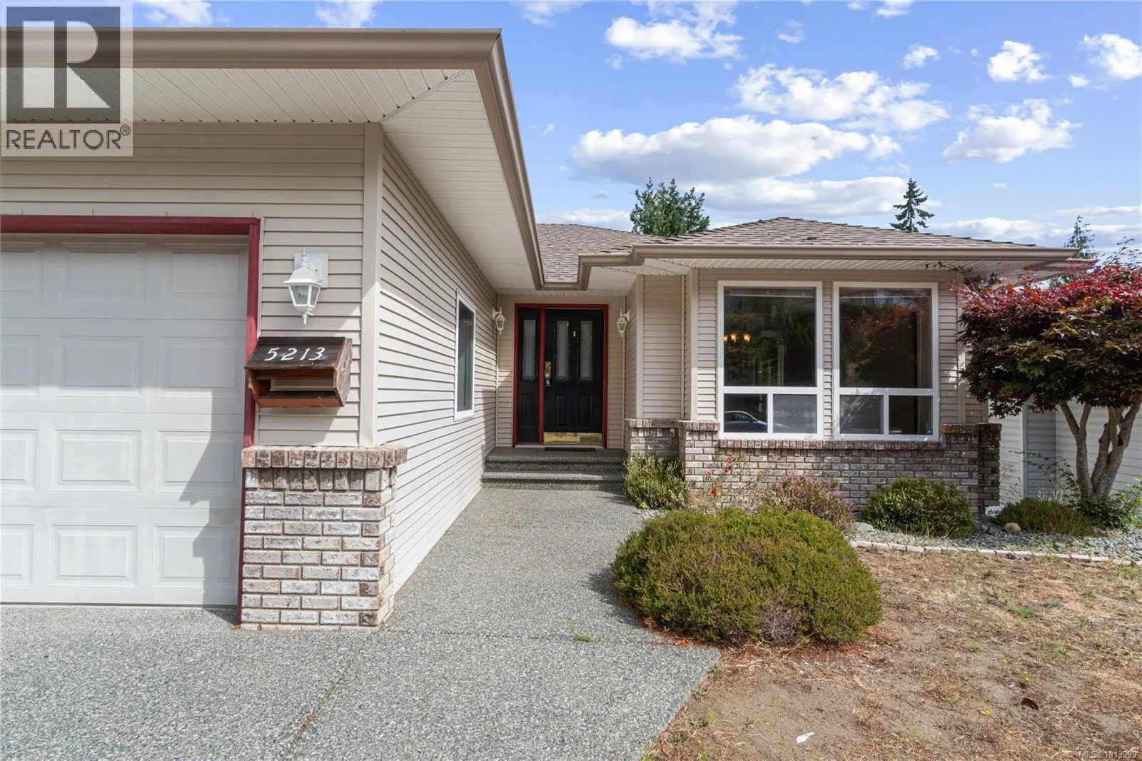 5213 Fox Pl