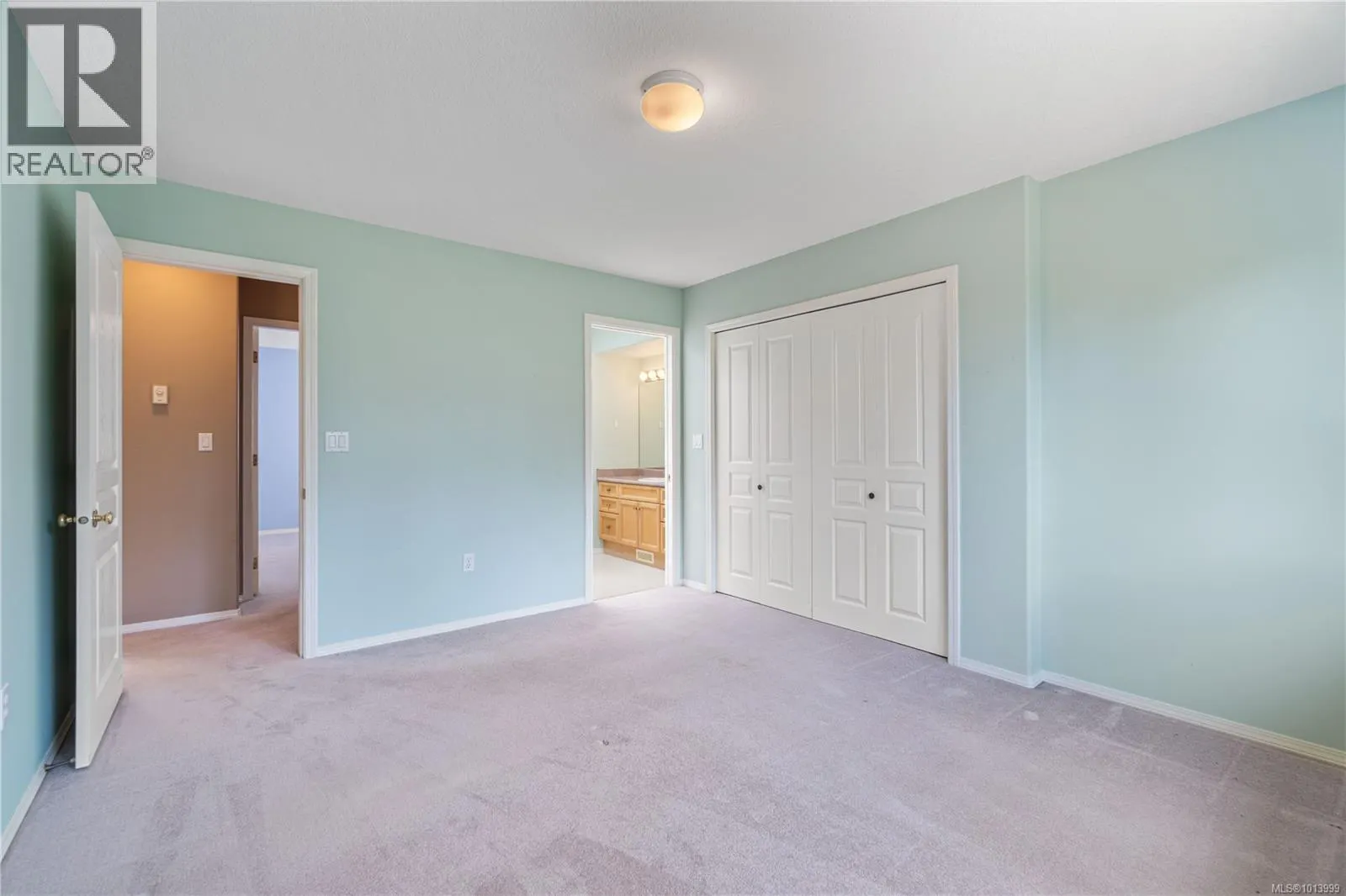 5213 Fox Pl