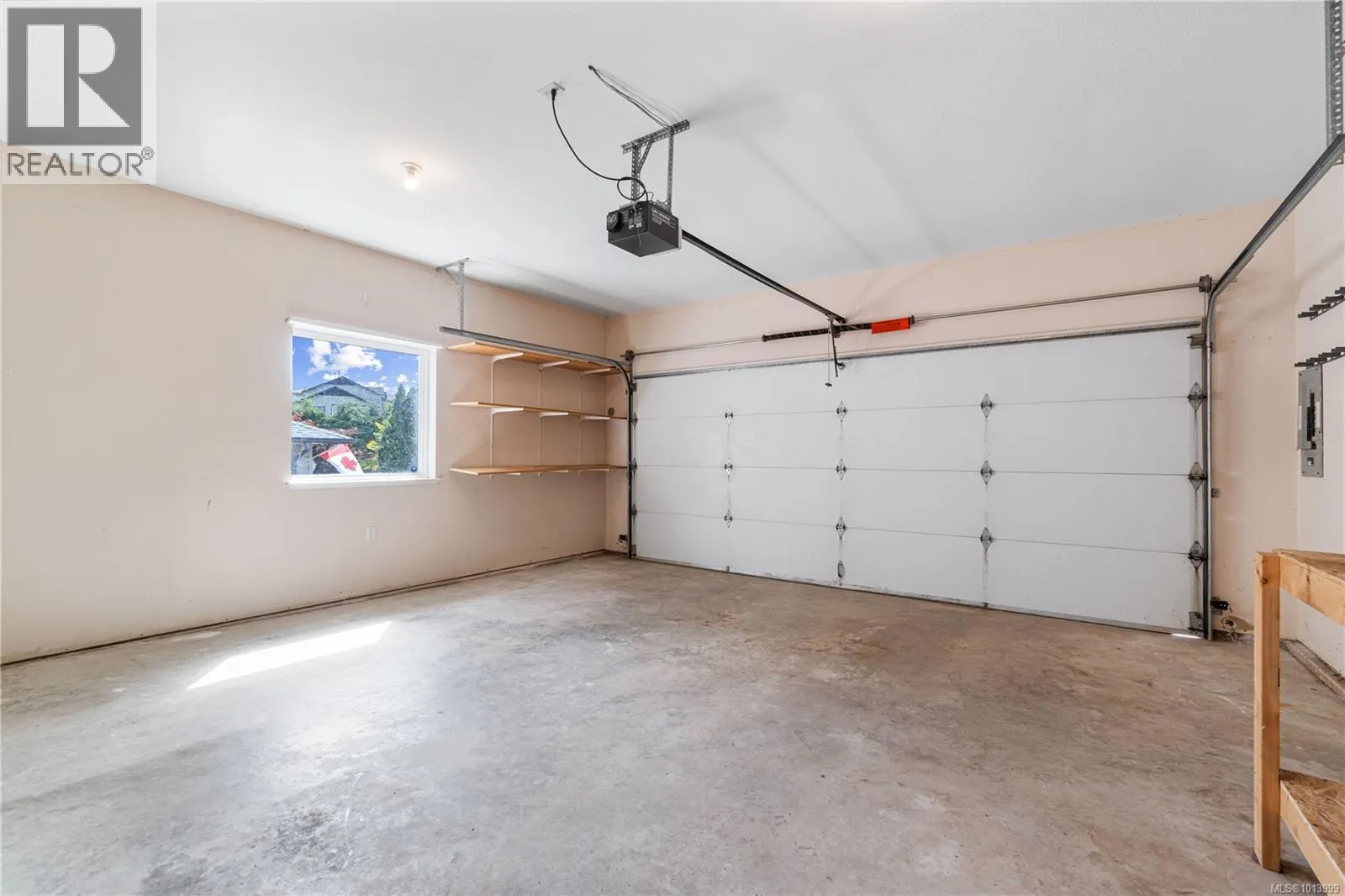 5213 Fox Pl