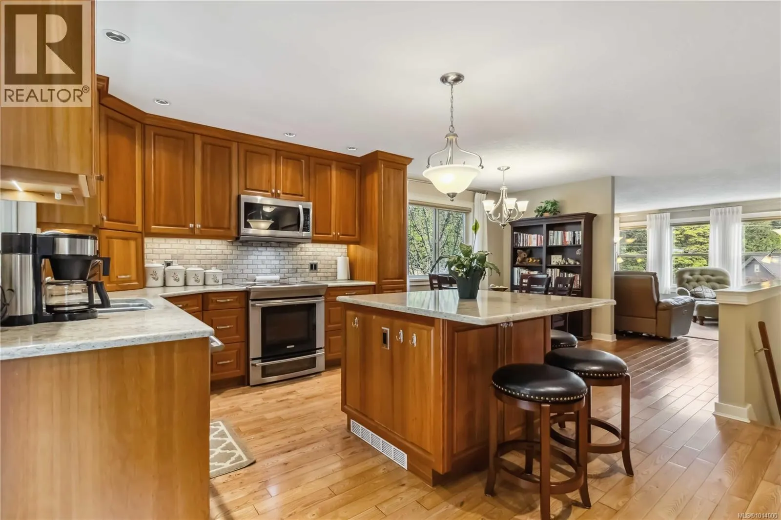 2914 Palsson Pl