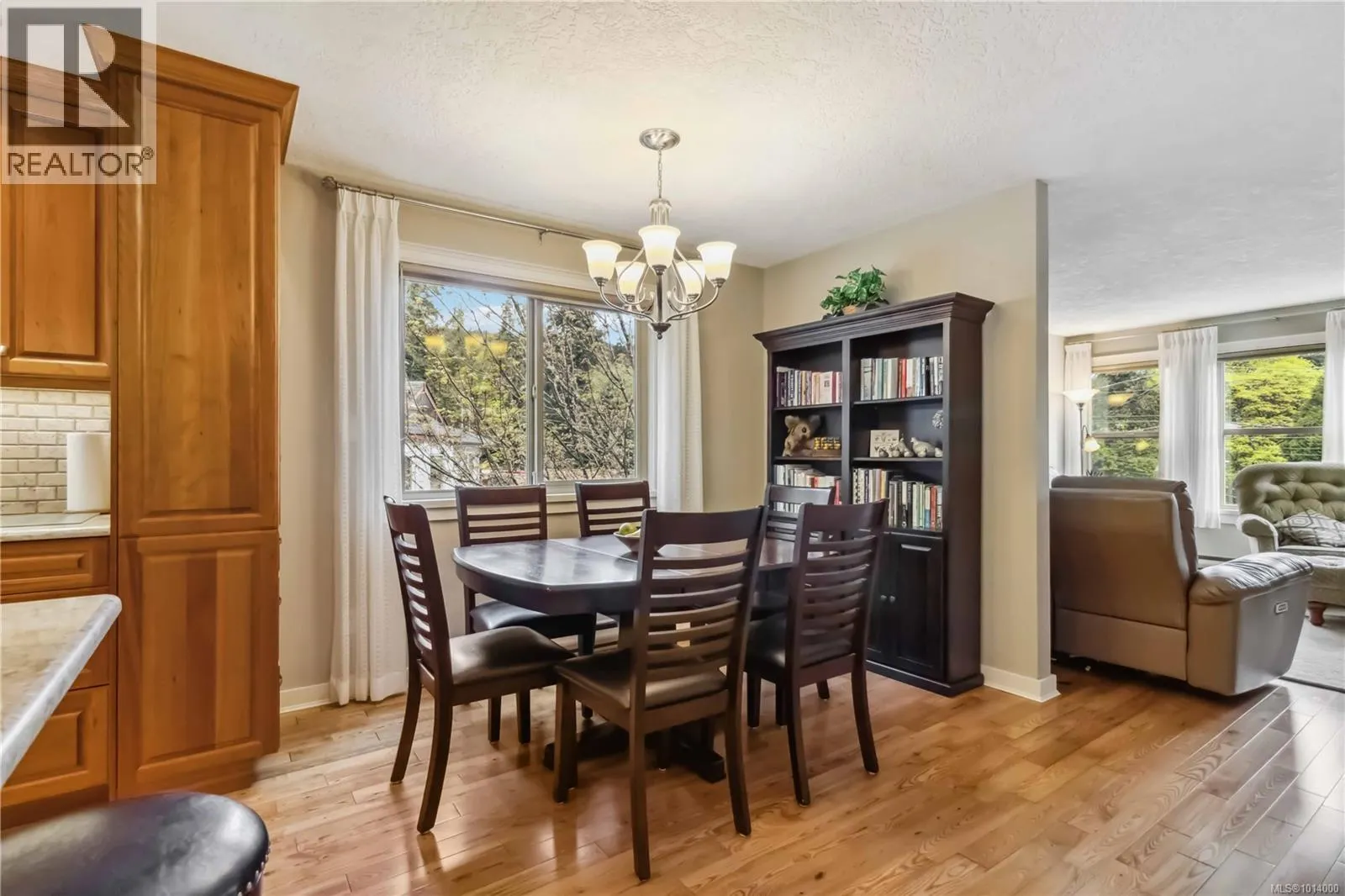 2914 Palsson Pl