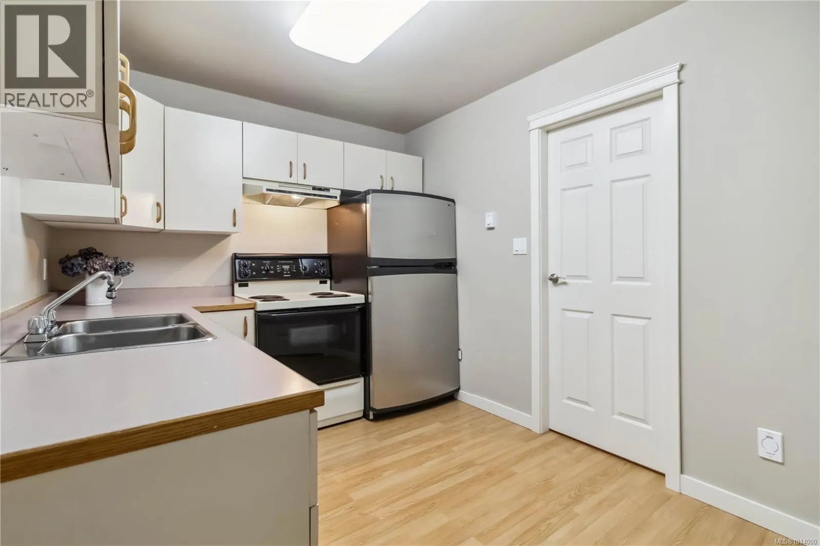 2914 Palsson Pl