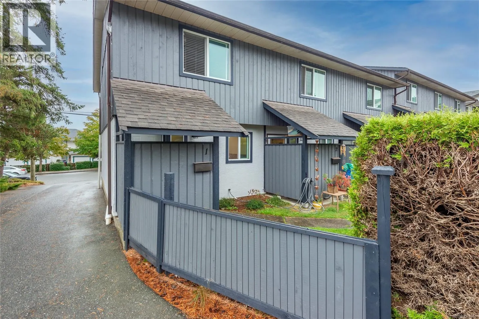 1 158 Back Rd