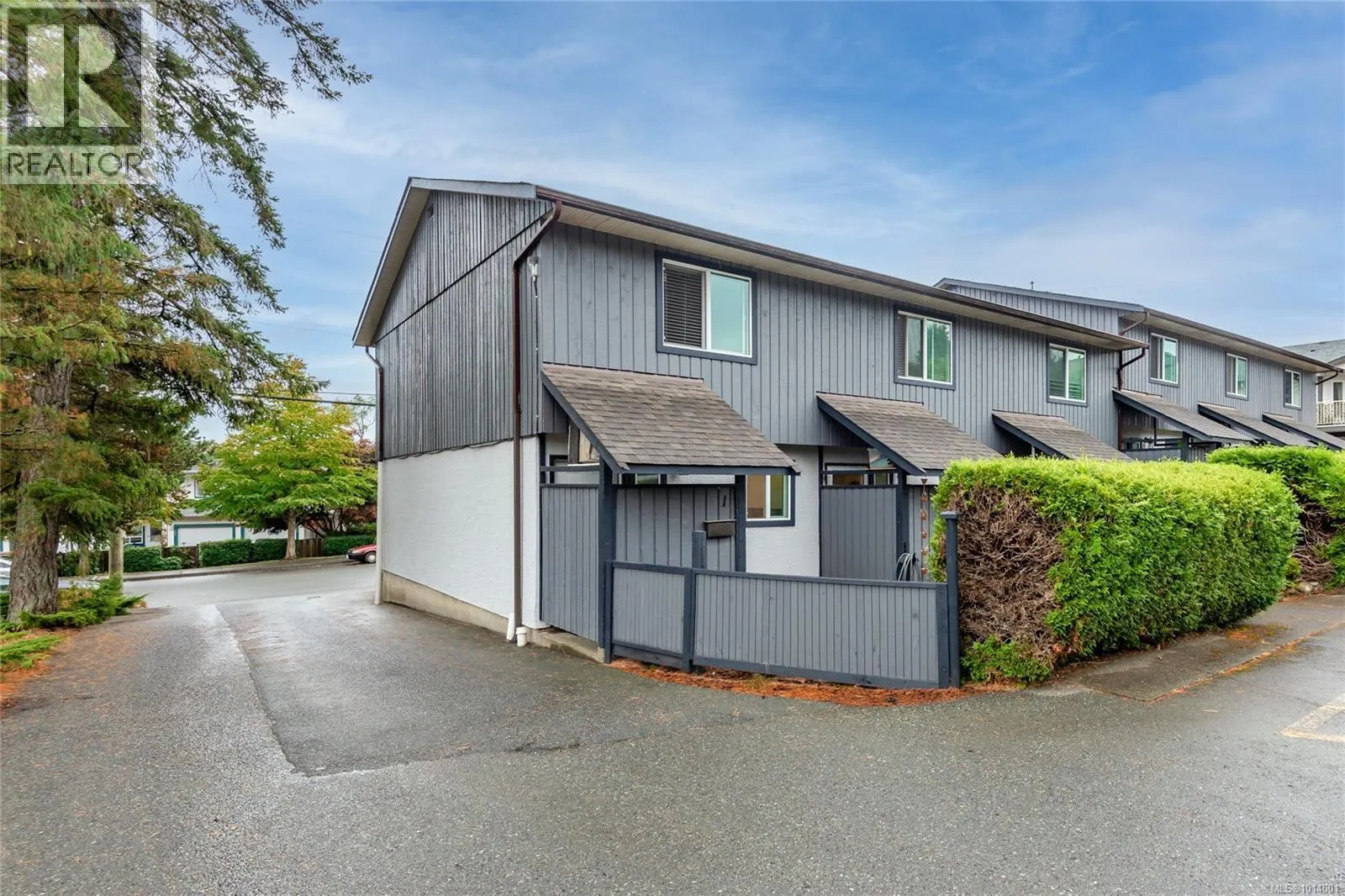 1 158 Back Rd