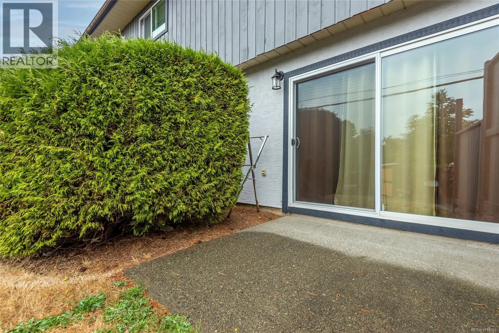 1 158 Back Rd