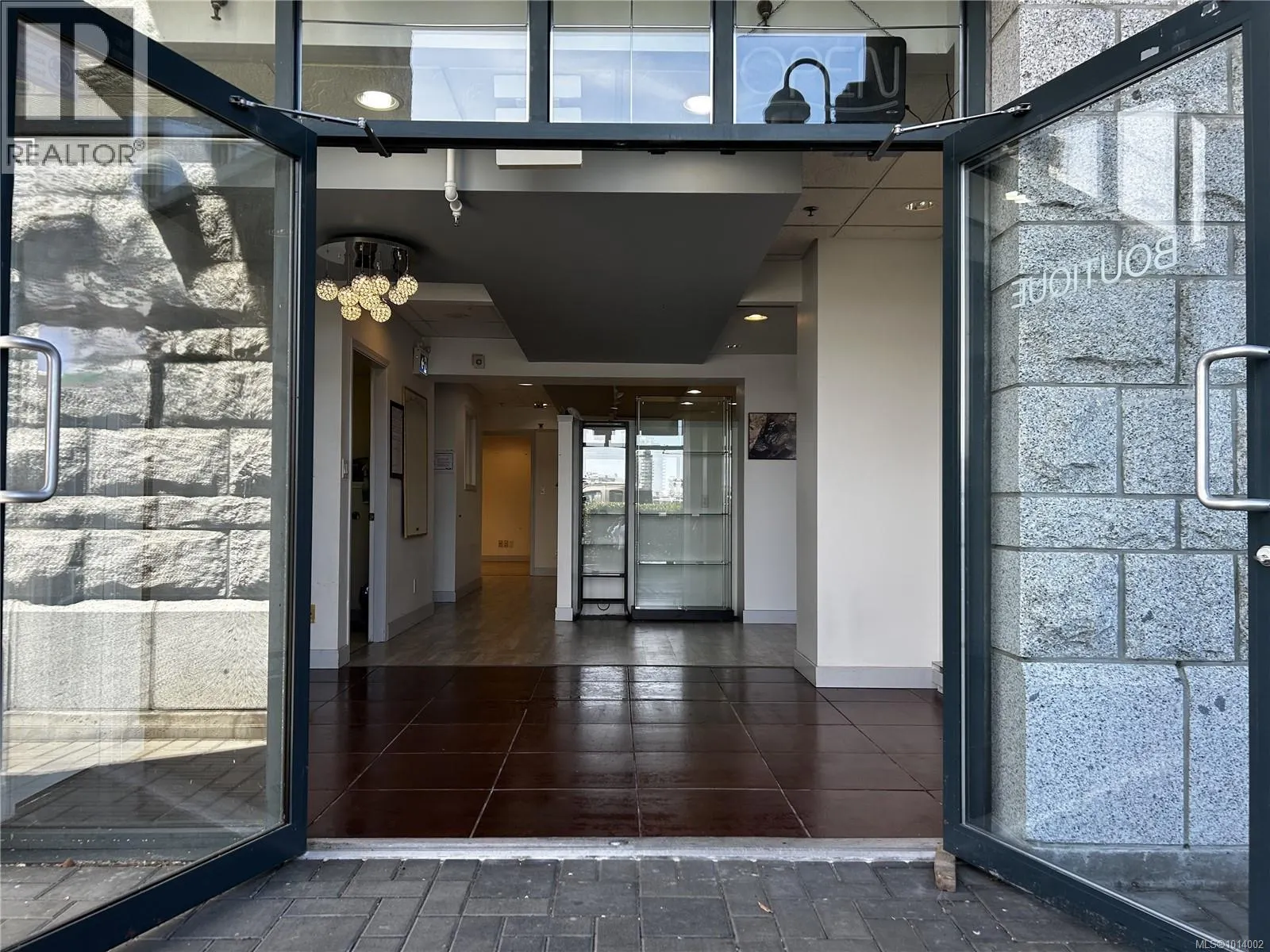 102 19 Dallas Rd