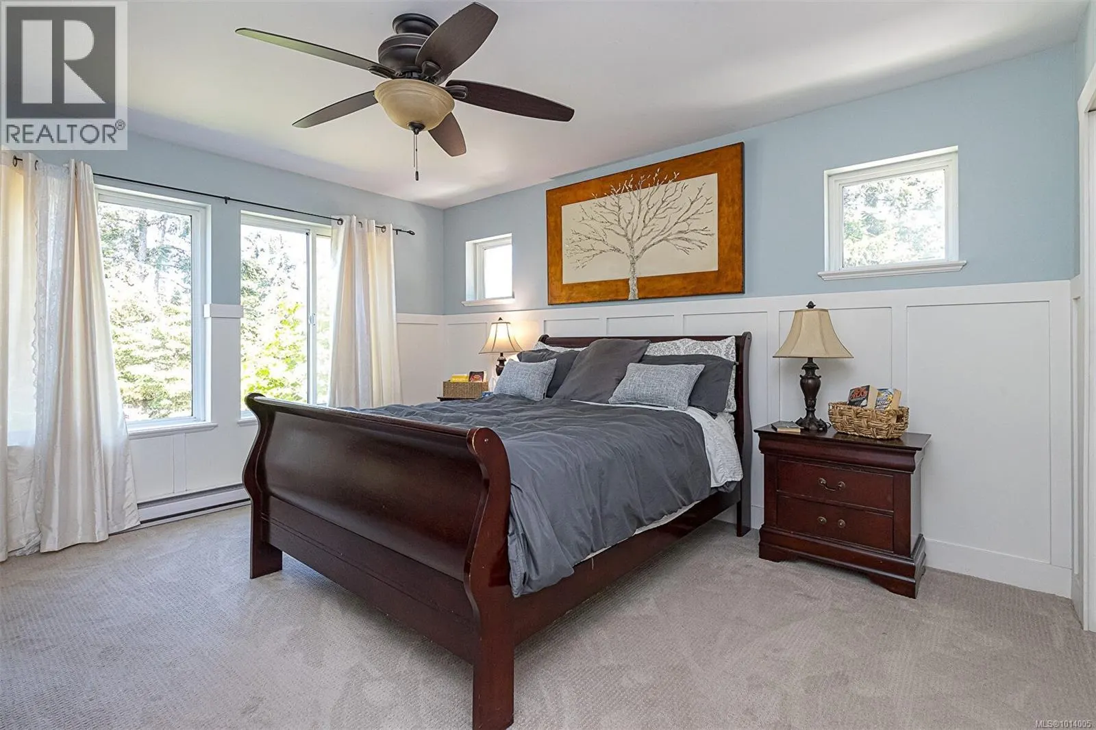101 Dorval Pl