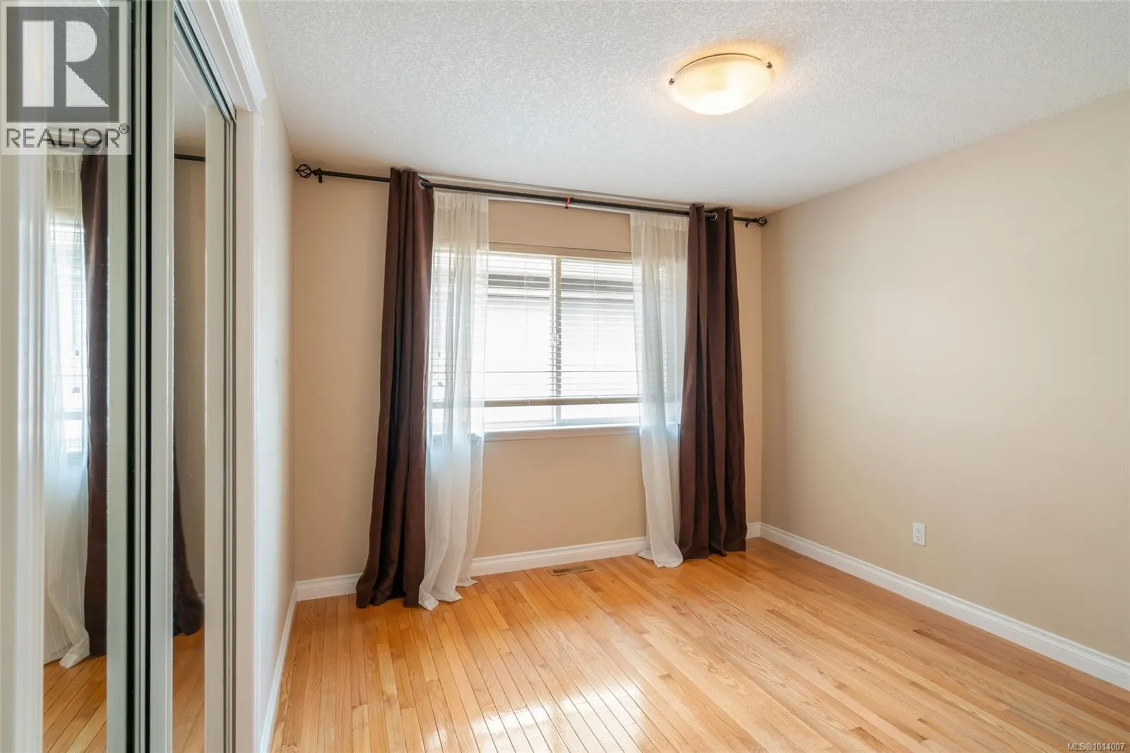 133 Hamilton Ave