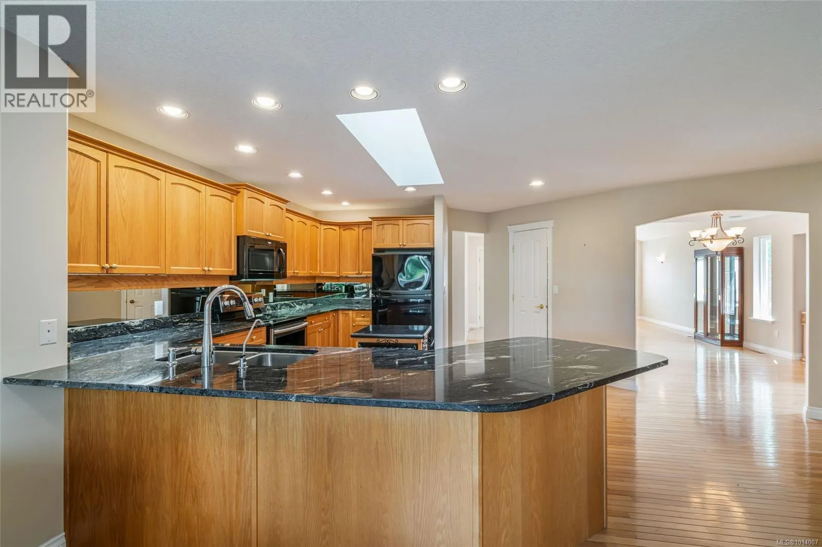 133 Hamilton Ave
