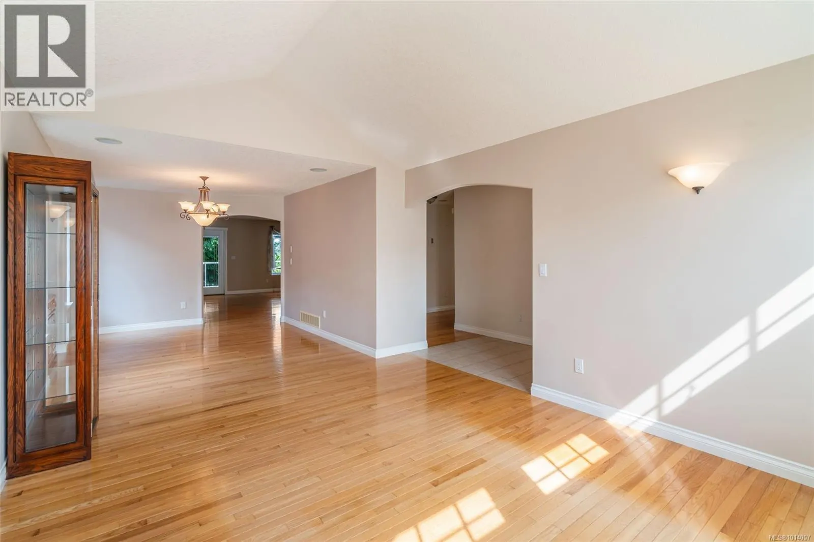 133 Hamilton Ave