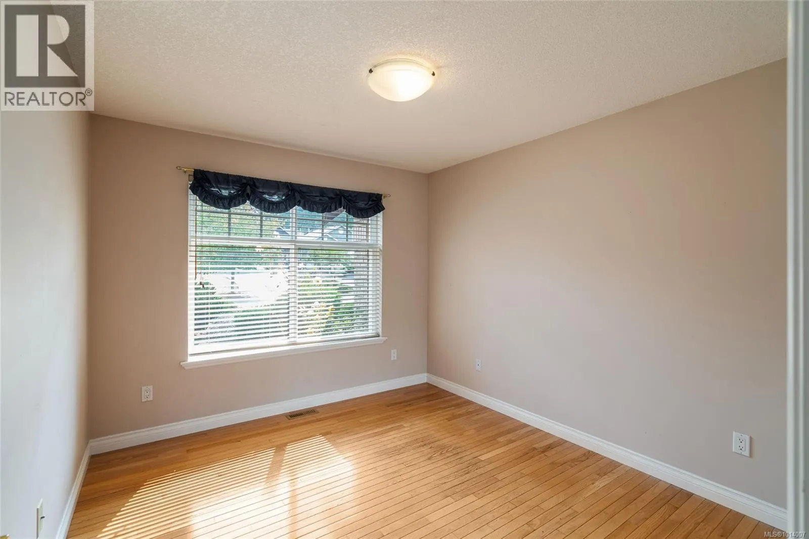 133 Hamilton Ave