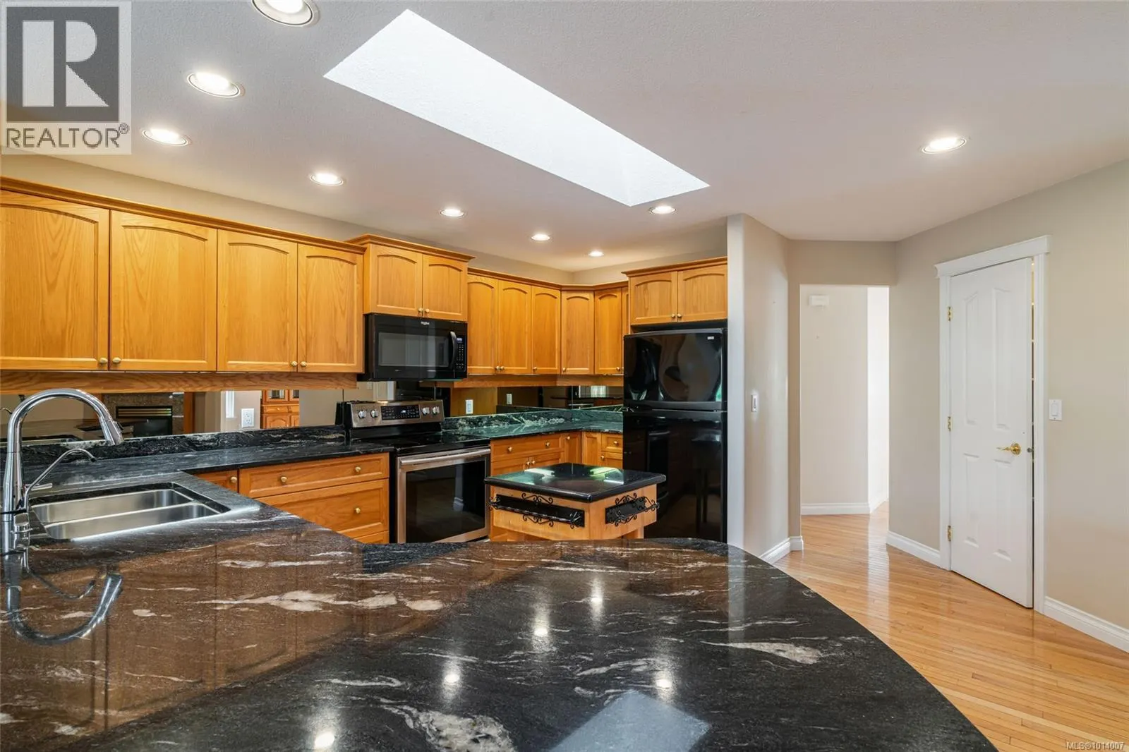133 Hamilton Ave