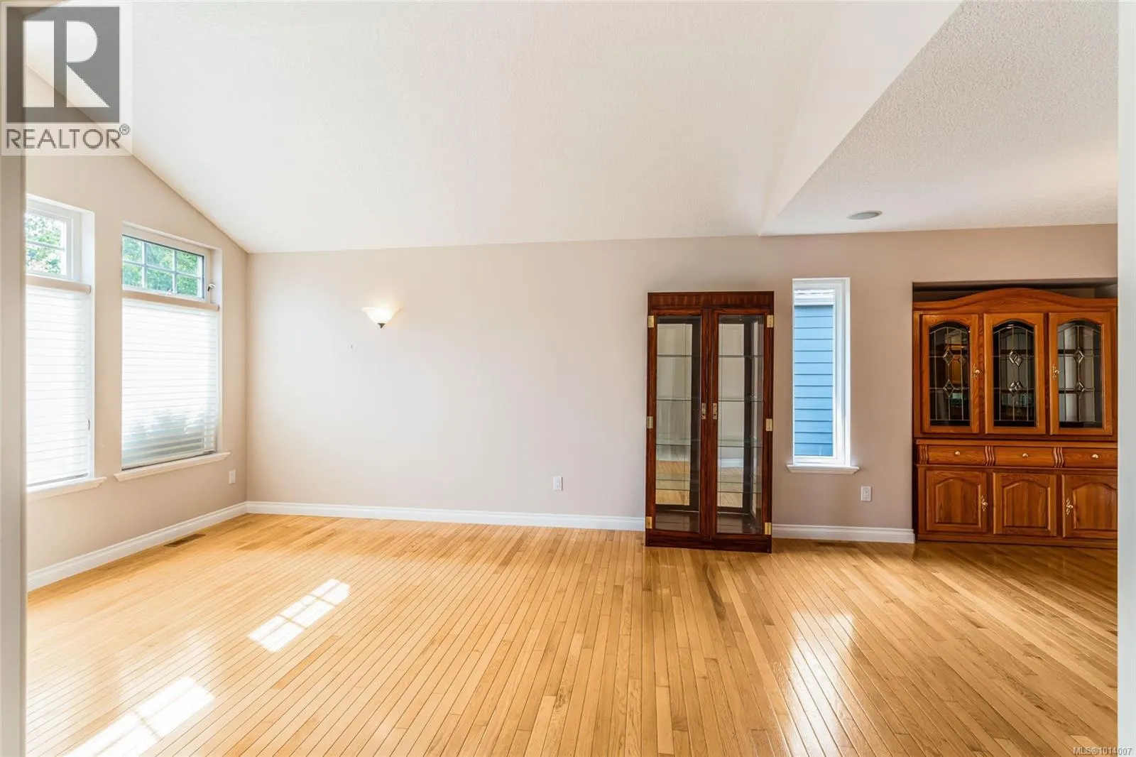 133 Hamilton Ave