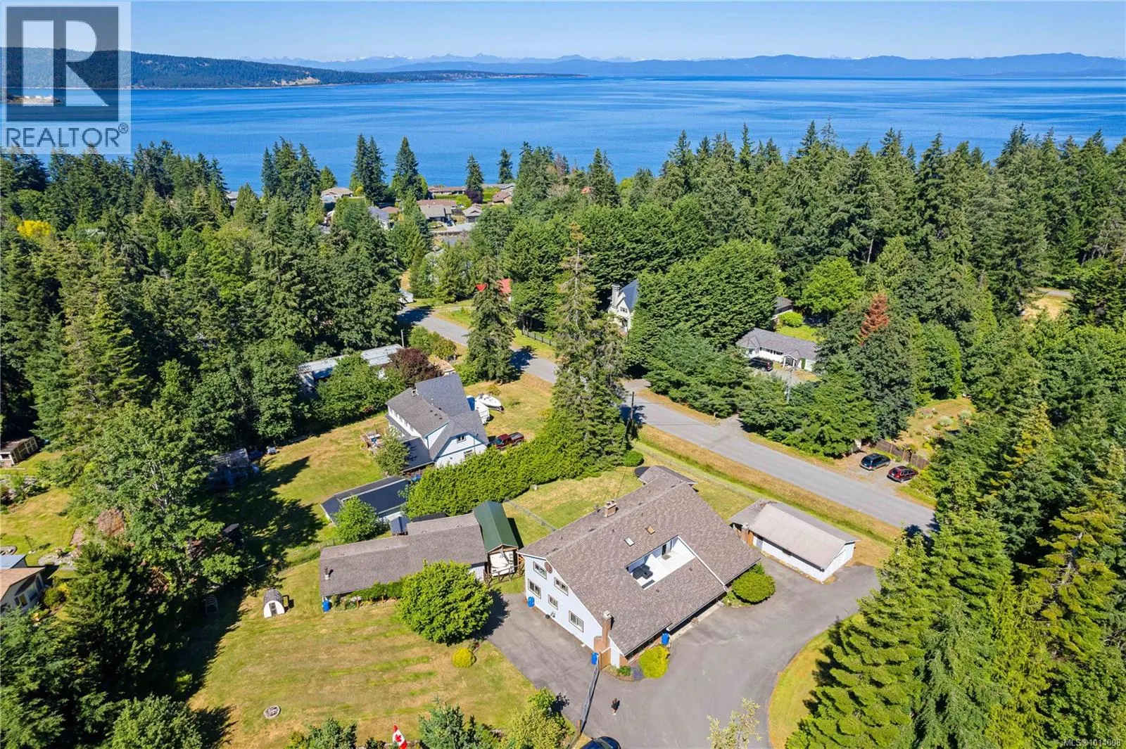 A & B 153 Bald Eagle Cres