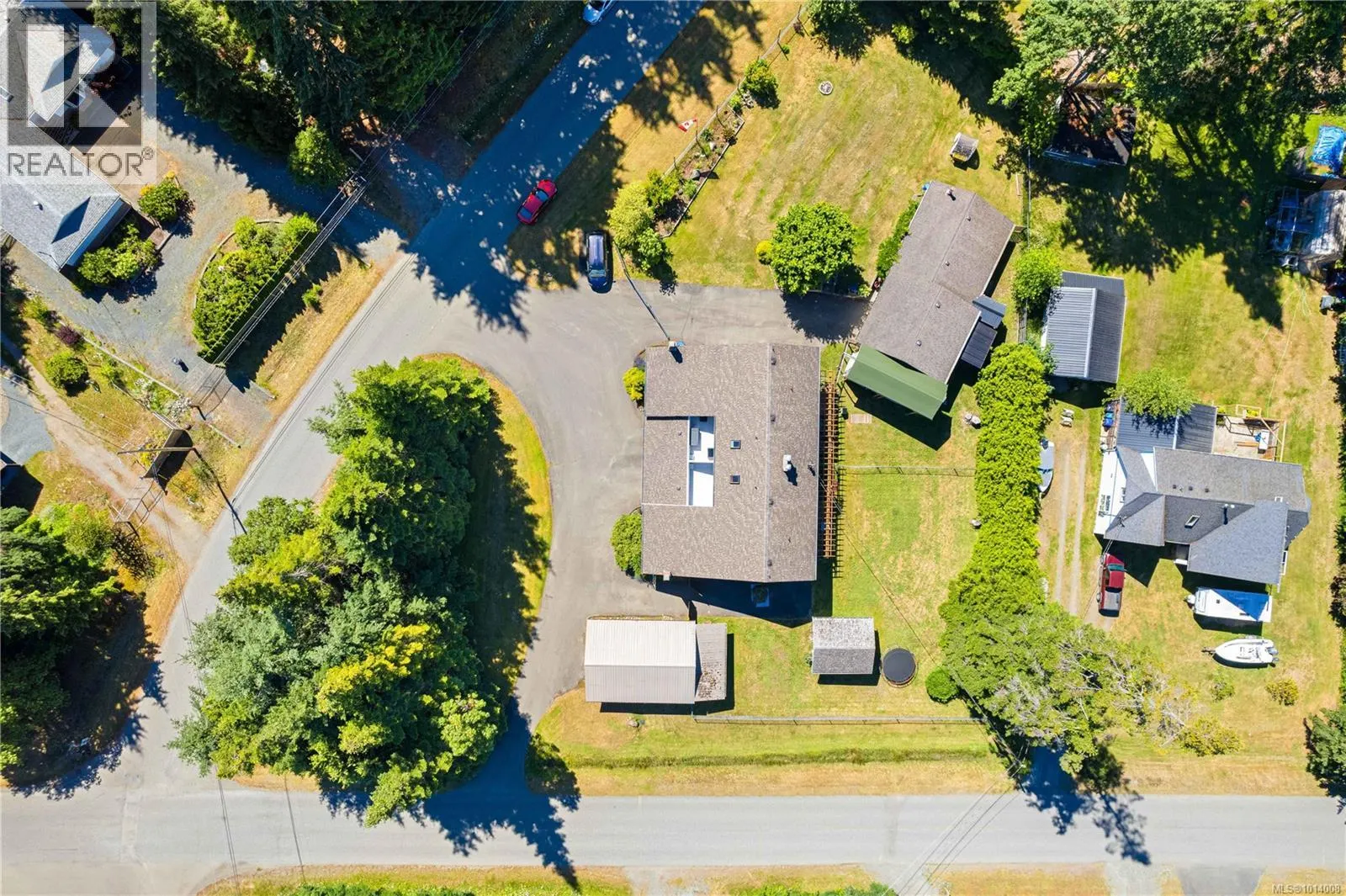 A & B 153 Bald Eagle Cres