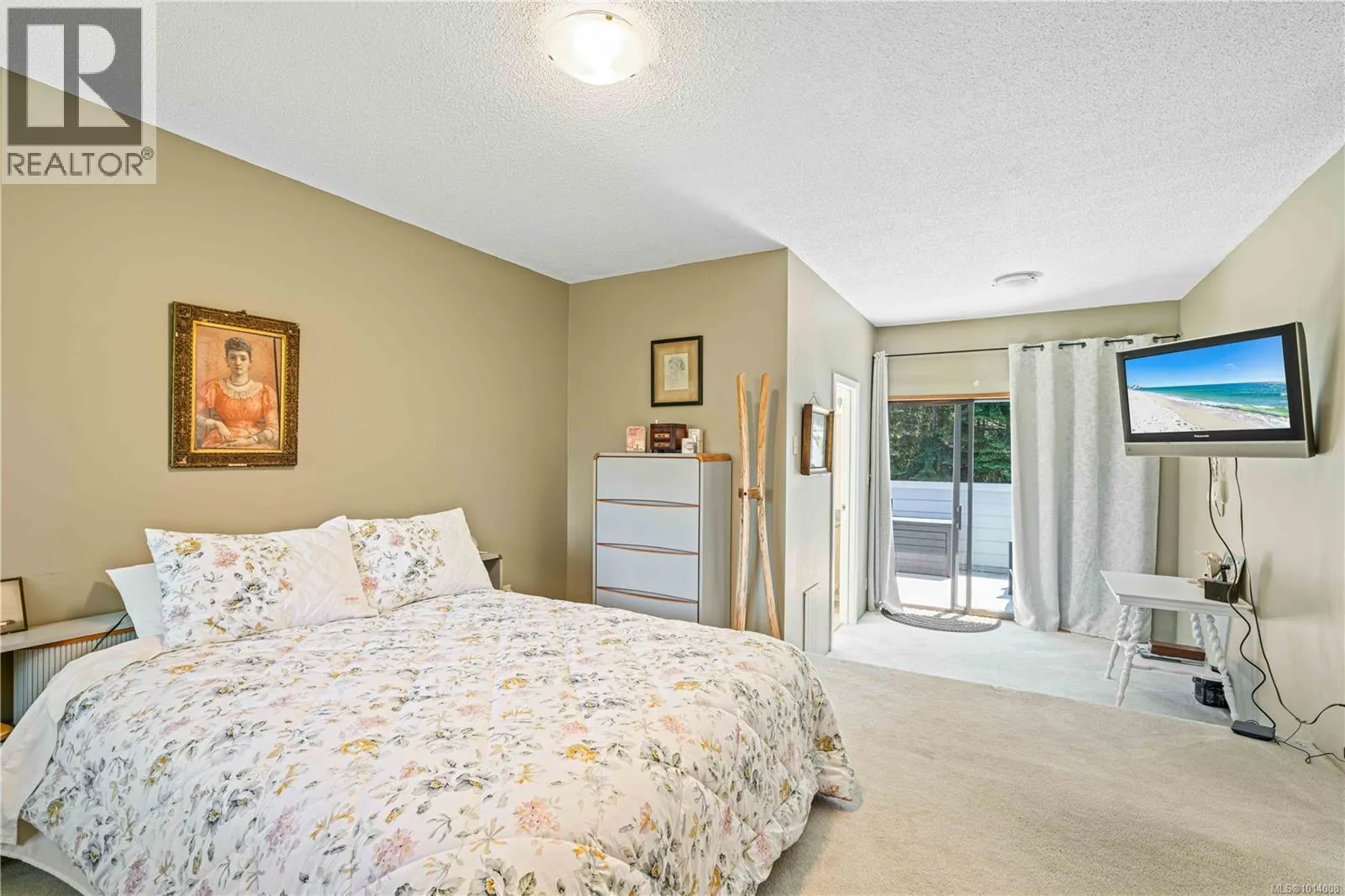 A & B 153 Bald Eagle Cres