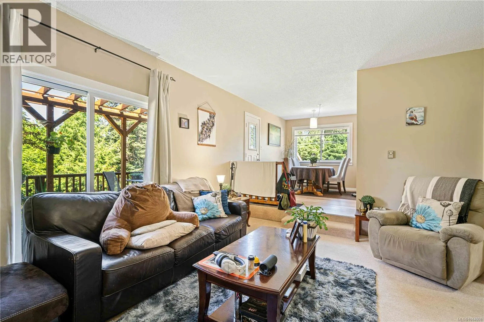 A & B 153 Bald Eagle Cres