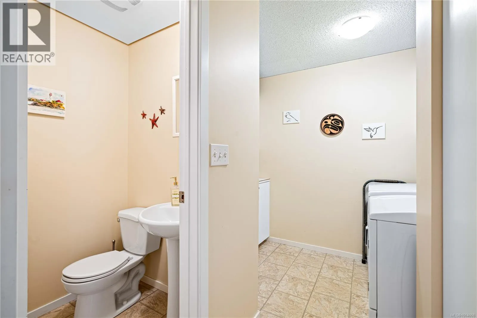 A & B 153 Bald Eagle Cres