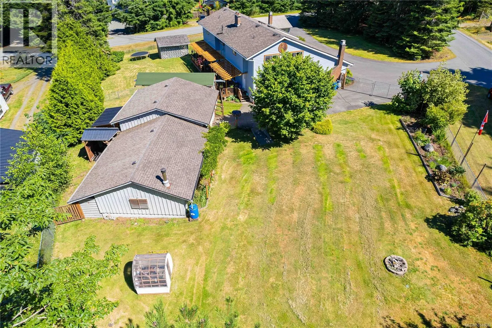 A & B 153 Bald Eagle Cres