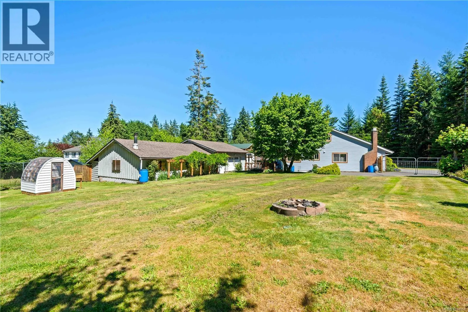 A & B 153 Bald Eagle Cres