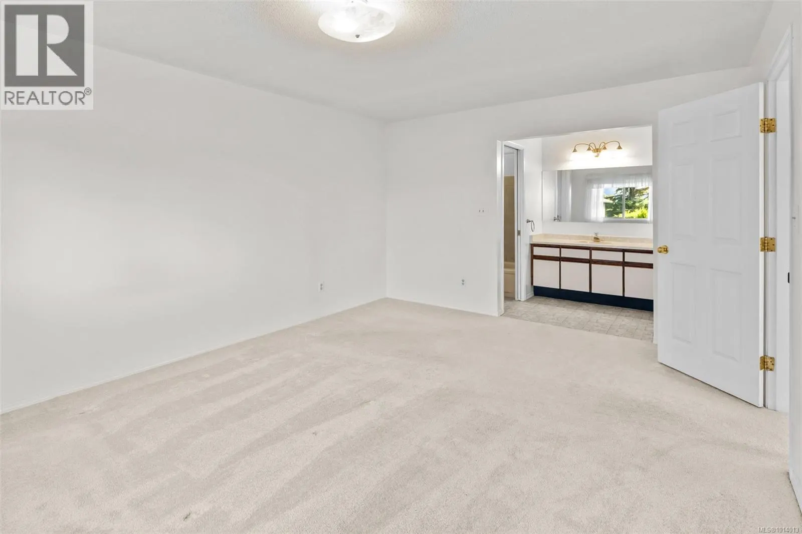 4243 Panorama Dr