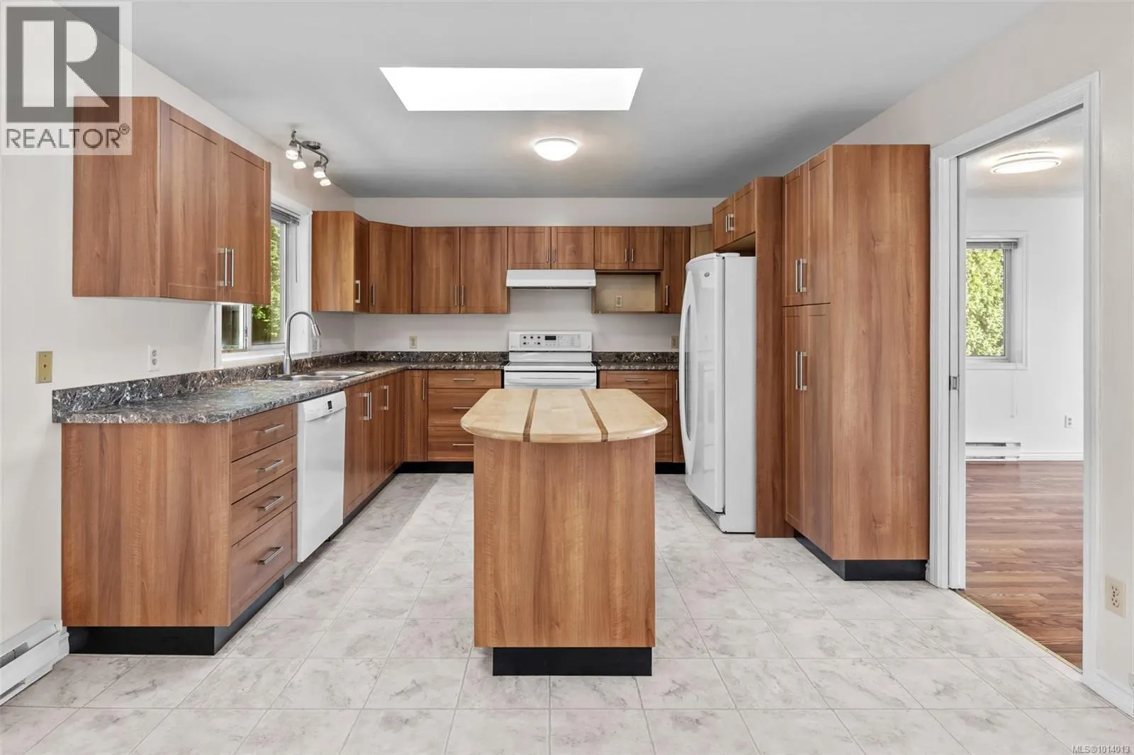4243 Panorama Dr