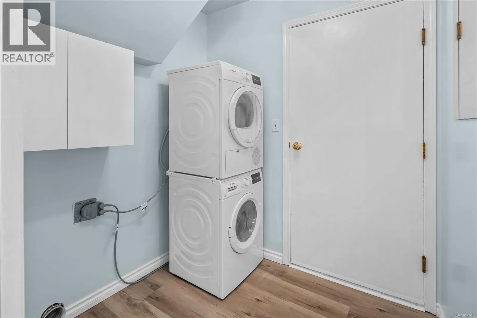 4243 Panorama Dr