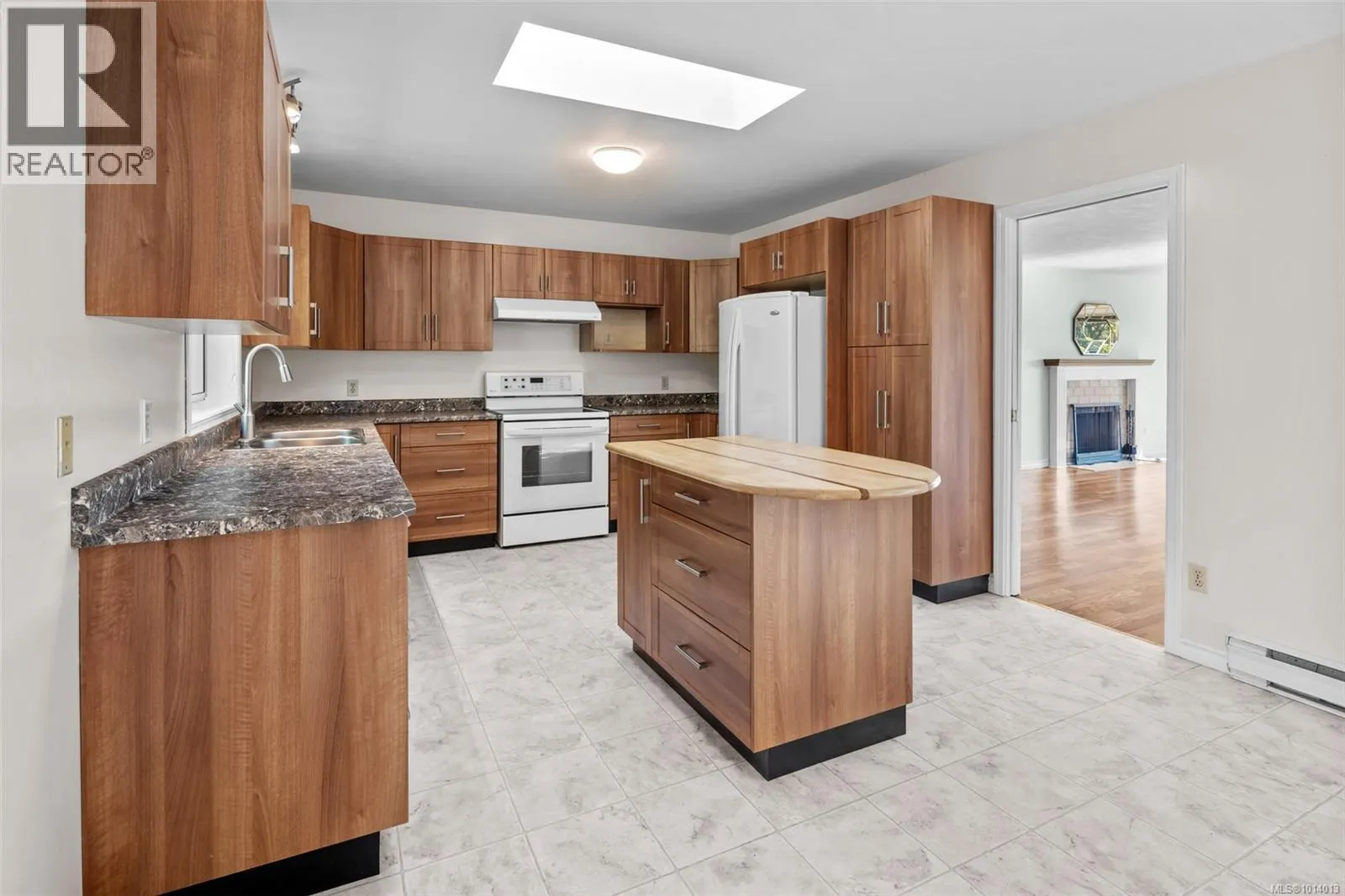 4243 Panorama Dr