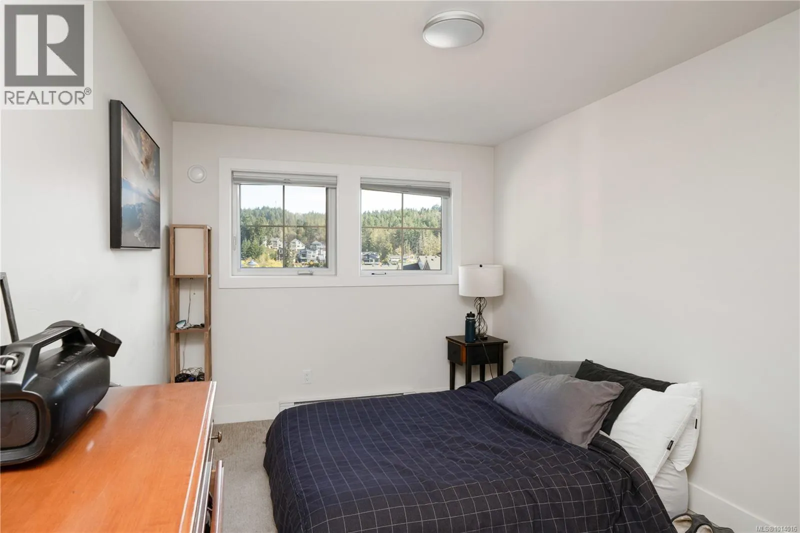 839 Ashbury Ave