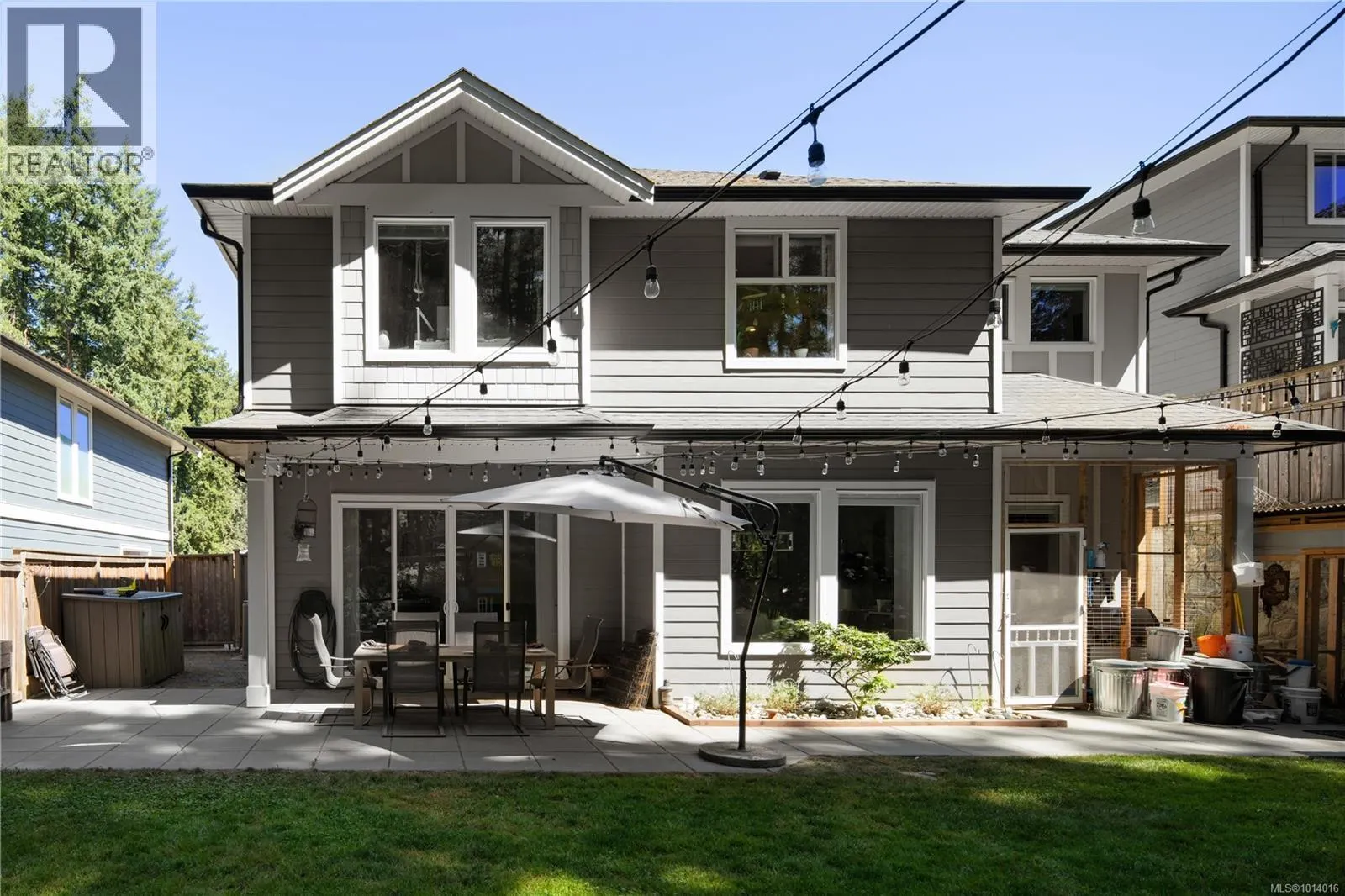 839 Ashbury Ave