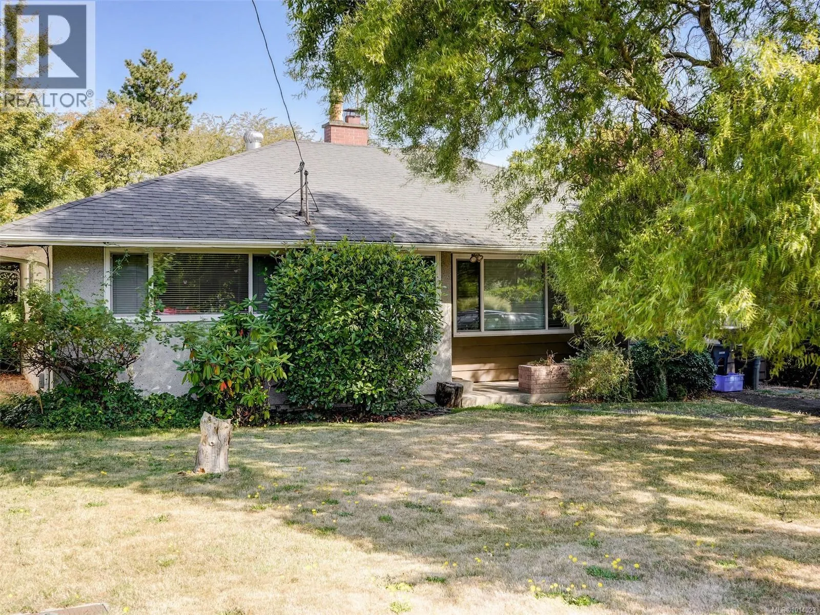 1660 Elm St