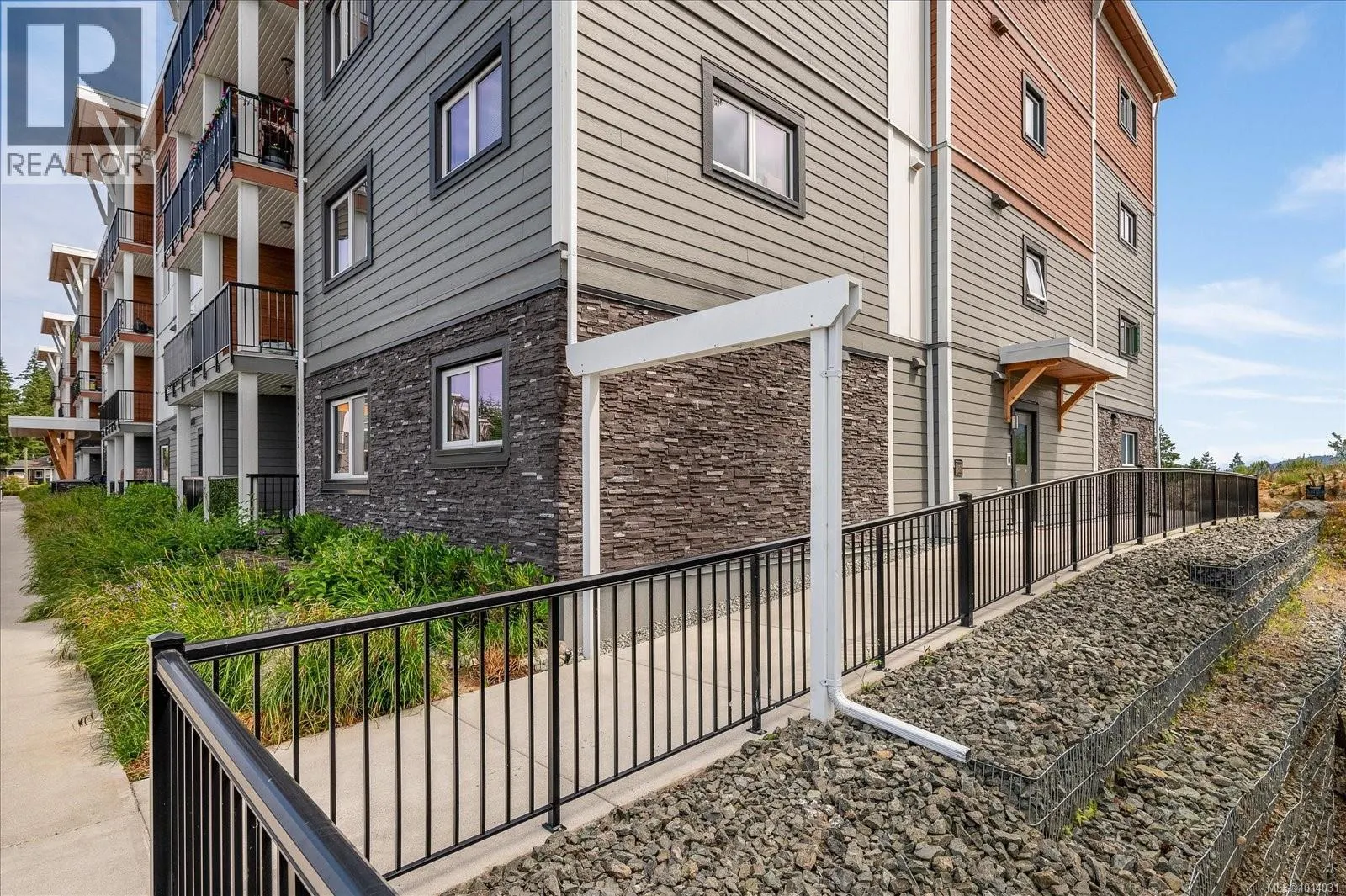 112 4830 Cedar Ridge Pl