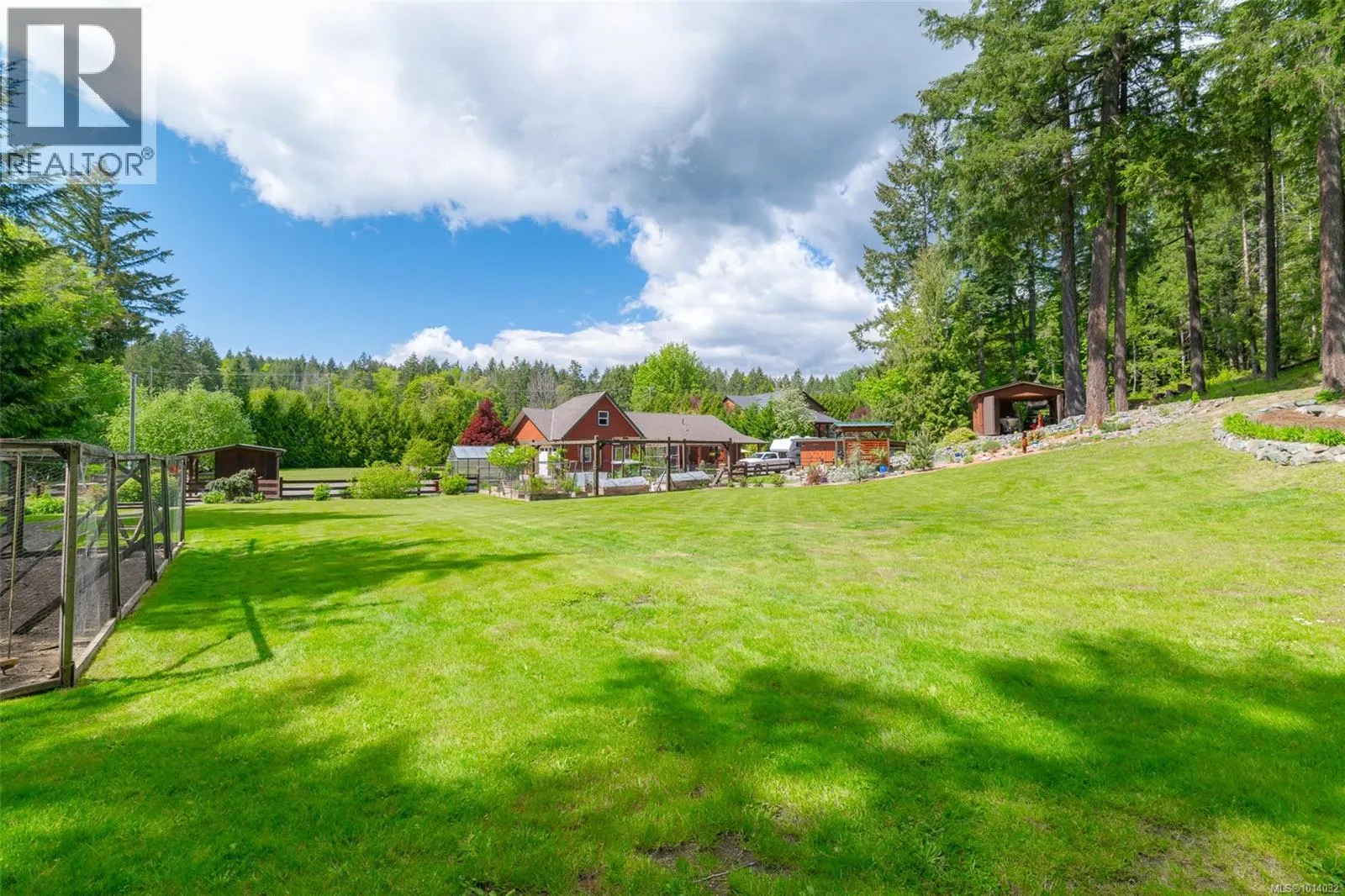 4426 Cowichan Lake Rd