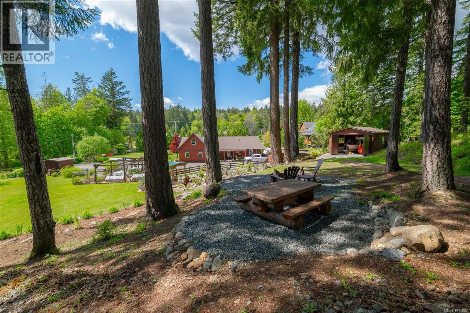 4426 Cowichan Lake Rd