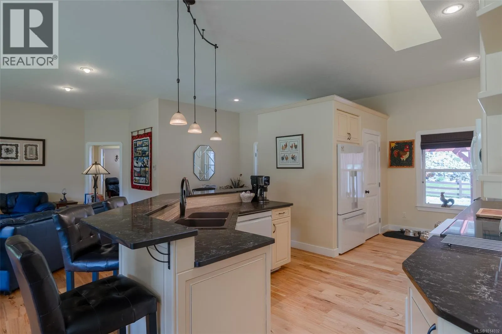 4426 Cowichan Lake Rd