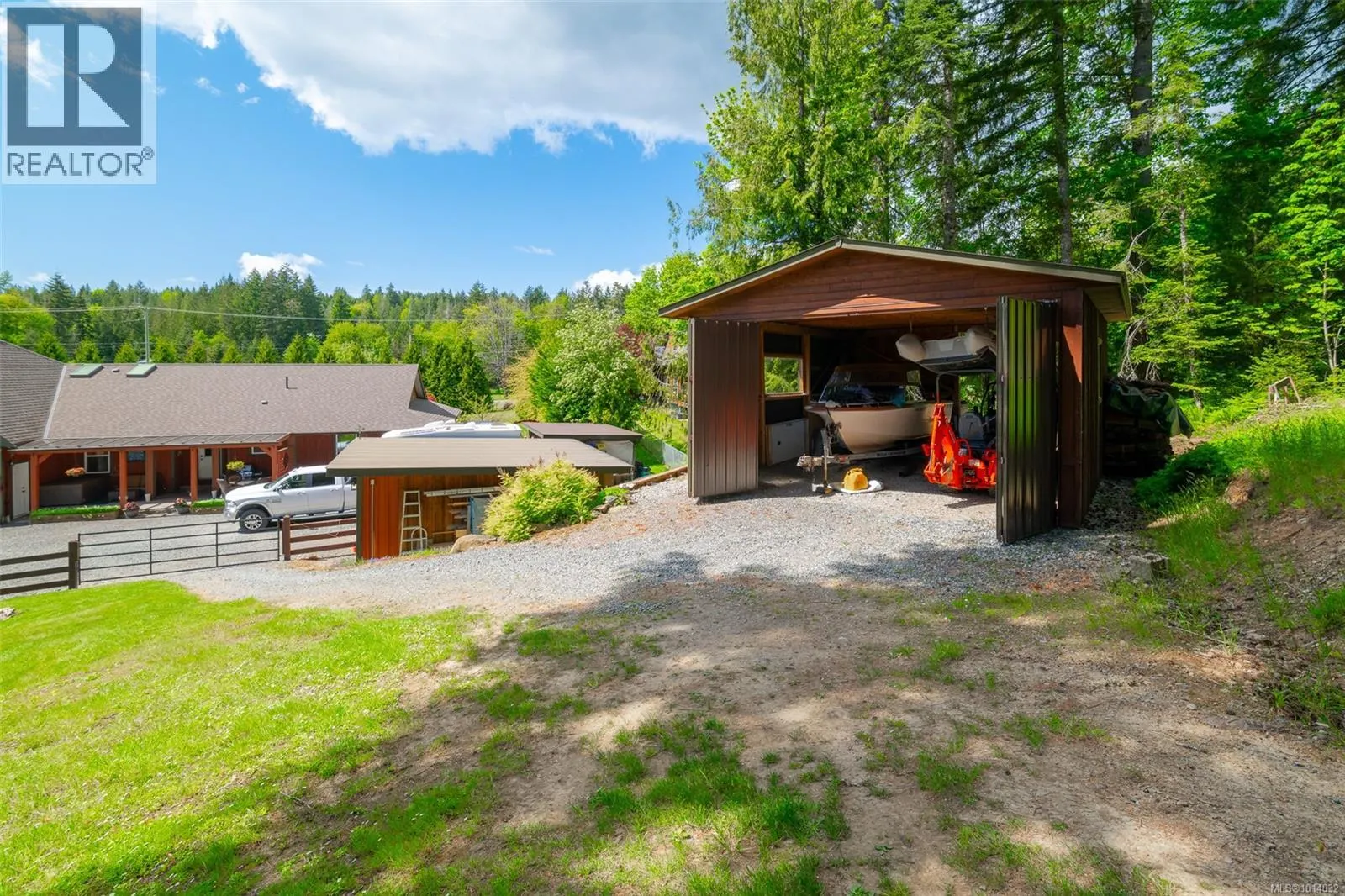 4426 Cowichan Lake Rd