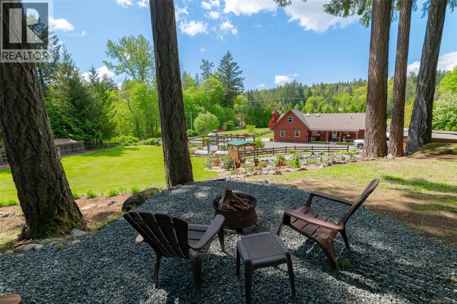 4426 Cowichan Lake Rd