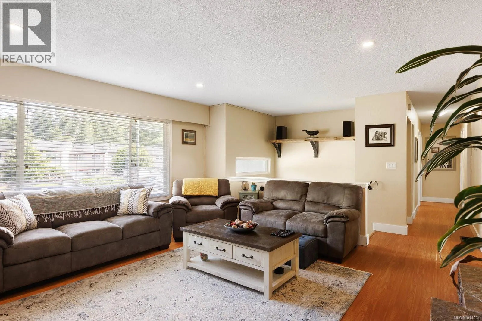 2867 Sooke Lake Rd