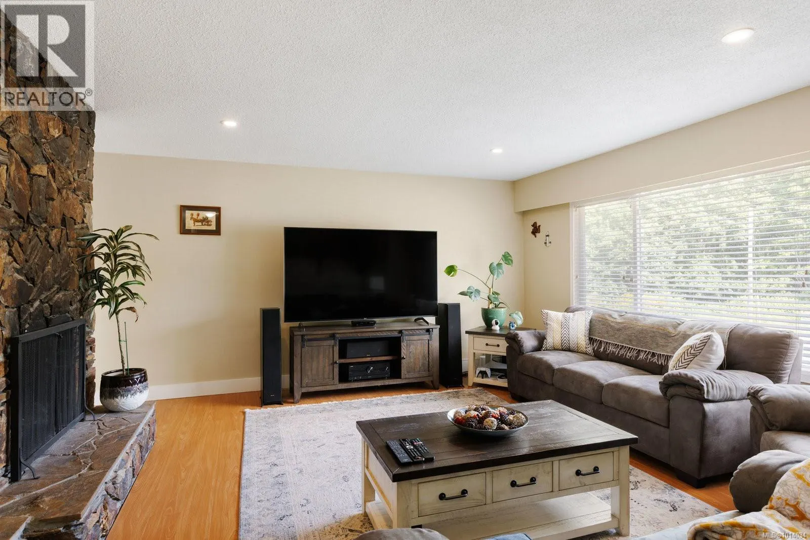 2867 Sooke Lake Rd