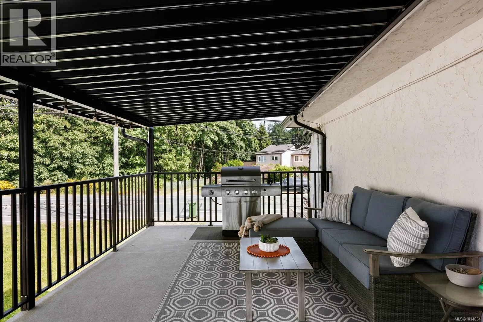 2867 Sooke Lake Rd