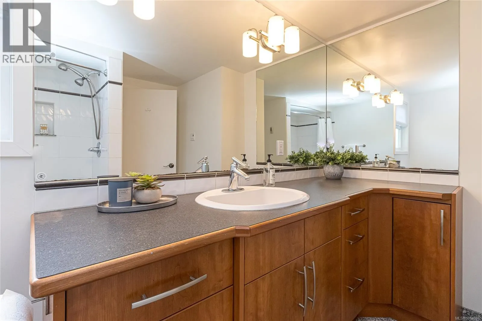 3515 Cardiff Pl